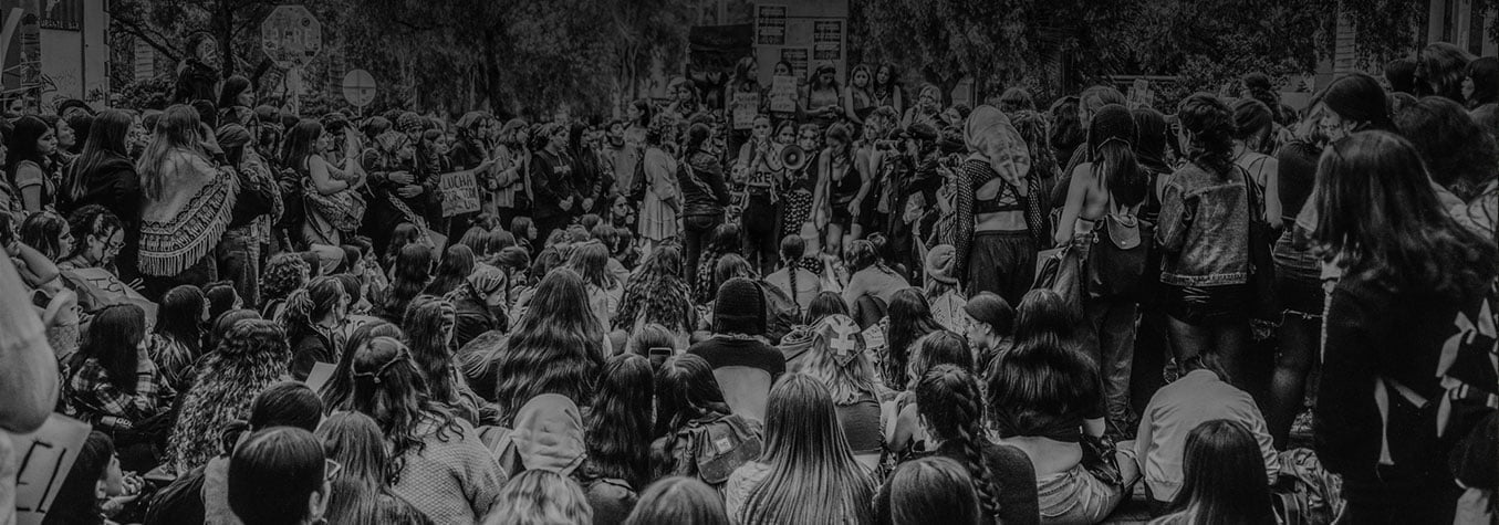 Charla Gratuita: La fotografía como práctica feminista de resistencia y quiebre | Jueves 10 de agosto
