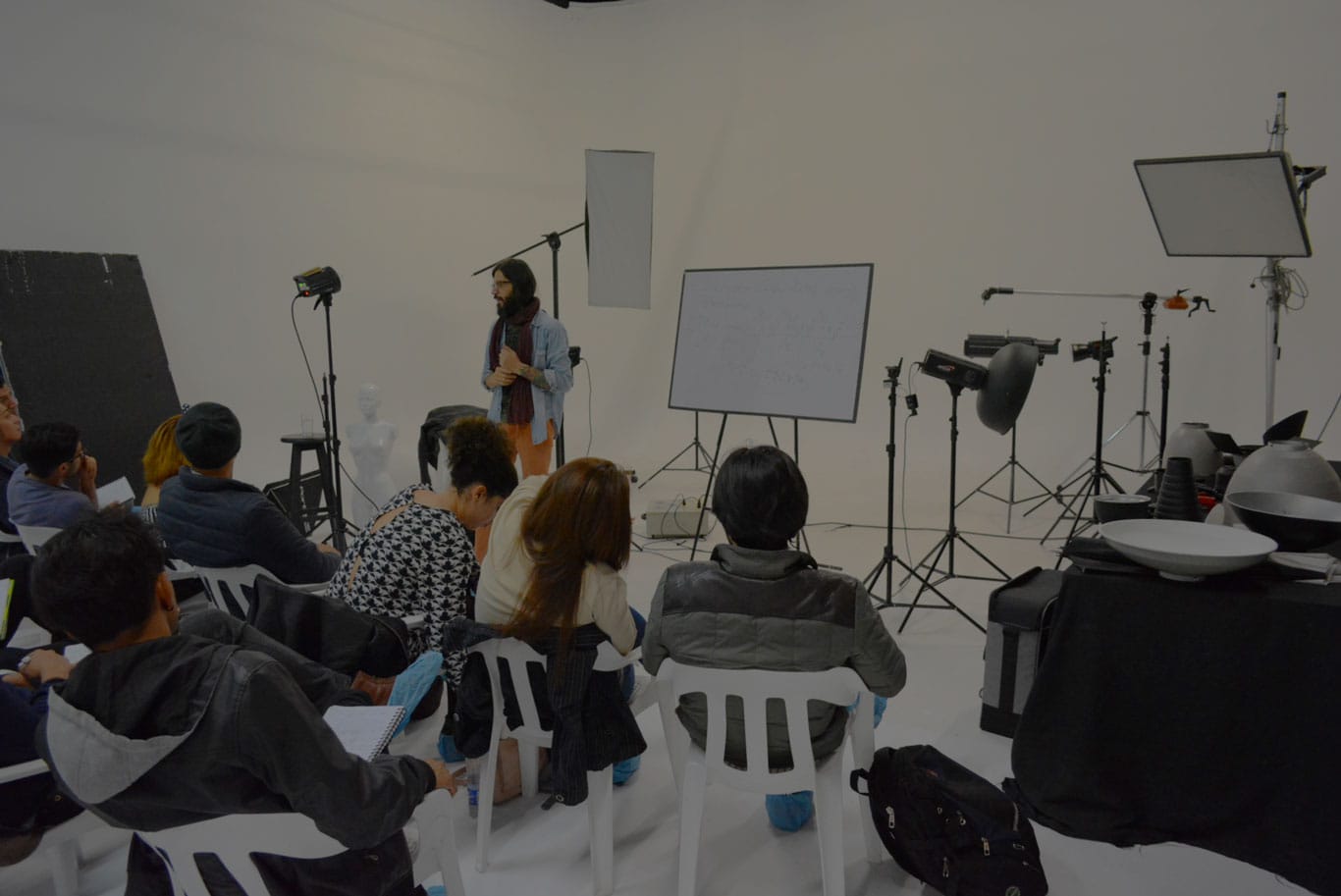 Fotografía Estudio: ¿Formación Profesional o Espacio de Producción?