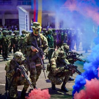 El-Rostro-del-Deber--Honor-y-Patria-🇨🇴🪖A-través-de-esta-miniserie,-capturo-la-esencia-del-val-(3)