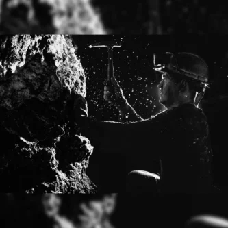 RetratoYiyo es guaquero en Quípama, Boyacá, una región marcada por la extracción de esmeraldas. (1)